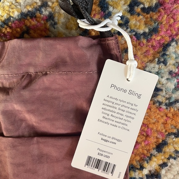 BAGGU phone sling nylon crossbody bag in peppercorn (raisin, brown) NWT - Picture 11 of 11